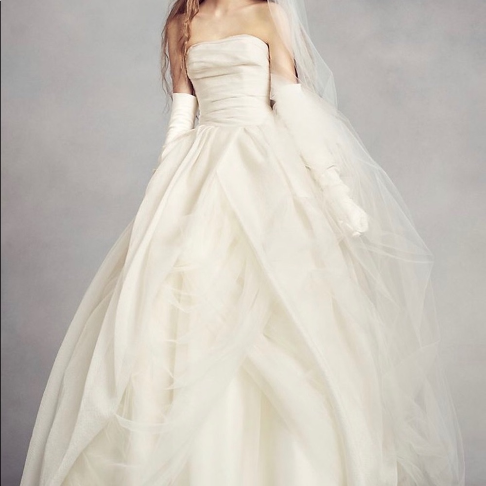 Vera Wang Wedding Dress